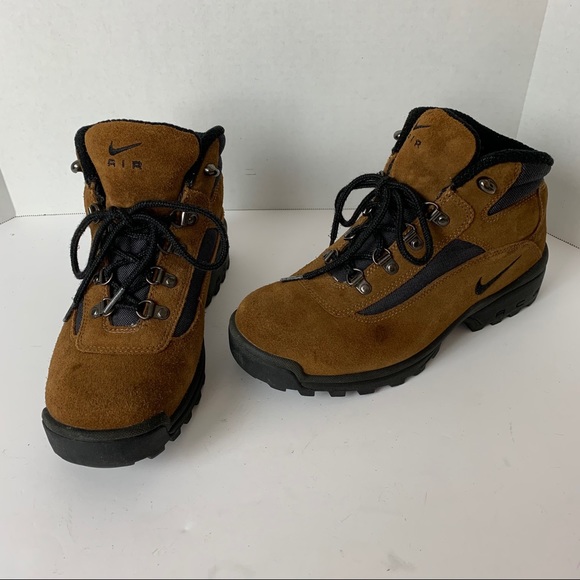 nike acg walking boots